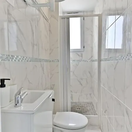 Apartment Conviviale Et Lumineux - Iii *