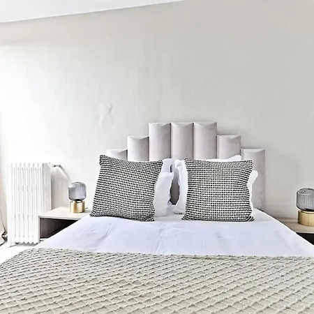 Conviviale Et Lumineux - Iii Apartment